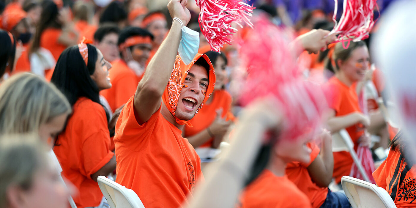 WashU hits major milestone: Class of 2026 is 20% Pell Grant-eligible, 15% first-generation